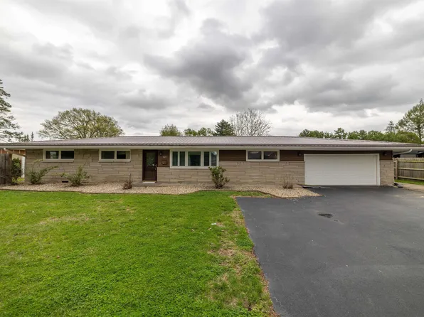 825 S 24th St, Quincy, IL 62301