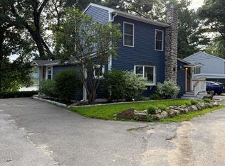 5 Rock Pond Ave, Georgetown, MA 01833