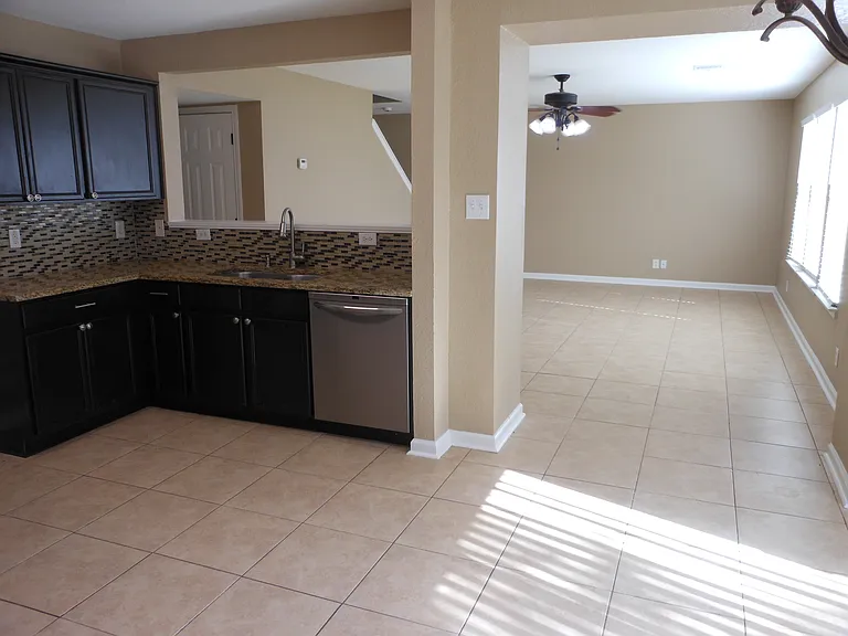617 San Augustine Blvd — Photo 12