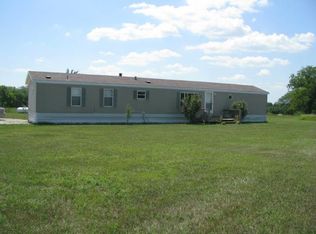 596 Jackson Rd, Pomona, KS 66076