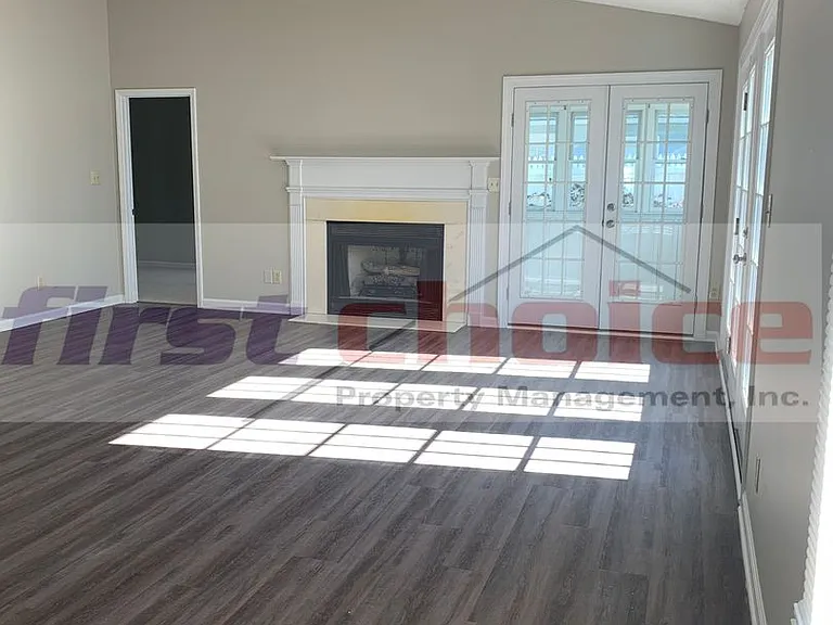 1750 Ridgefield Ct — Photo 7