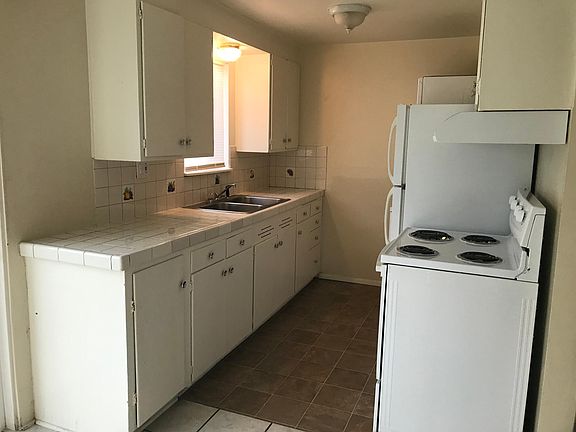 4th image of 1722 Rainier Ave
