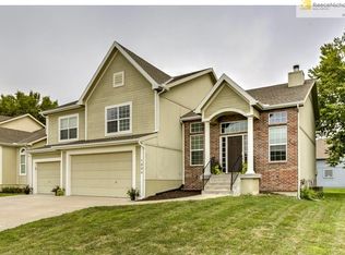 1504 NE 180th Ter, Smithville, MO 64089