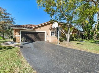 9711 NW 51st St, Coral Springs, FL 33076