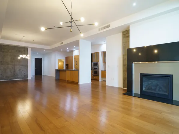 1111 S Grand Ave #Penthouse, Los Angeles, CA 90017