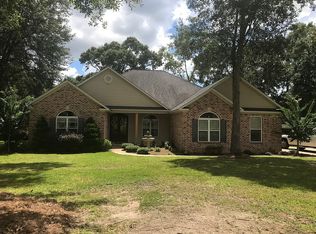 5406 Huckleberry Ln, Moss Point, MS 39562