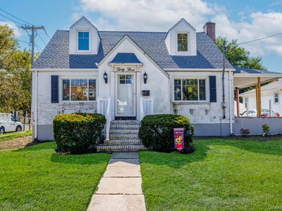 33 Farnum Street, Lynbrook, NY, 11563