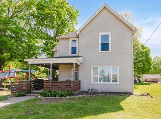 116 W 8th St, Matthews, IN 46957