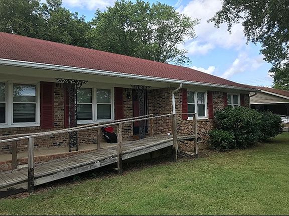 Front of house (2021)