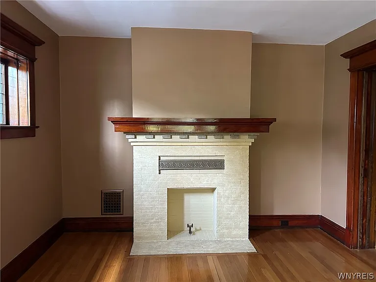 543 Potomac Ave — Photo 22