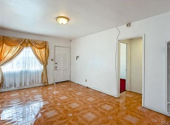 4th image of 11511 Gwynne Ave