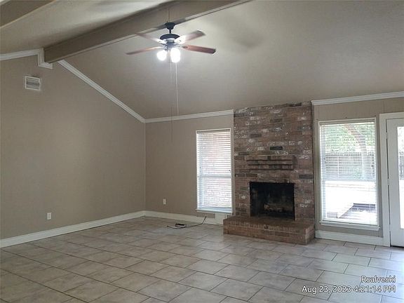 3rd image of 806 Red Rock Canyon Dr