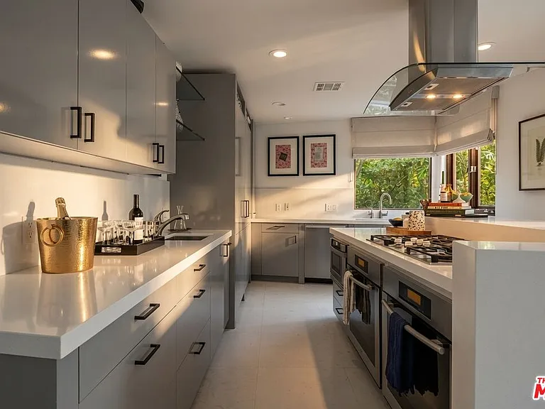 2035 De Mille Dr — Photo 14