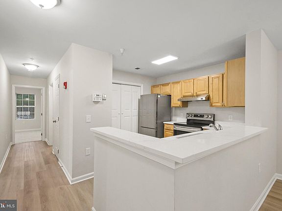 4th image of 501 Garrison Woods Dr APT 201