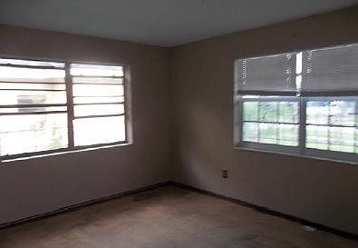 5th image of 1915 NW 92nd St