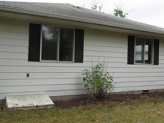 3rd image of 574 Jamaica Blvd
