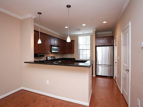 4th image of 4812 La Branch St APT 11