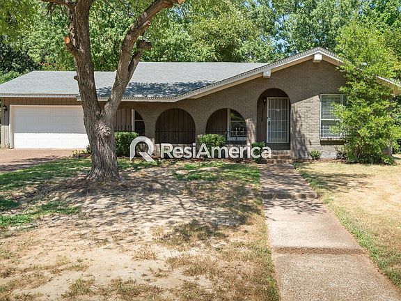 2nd image of 3238 Drayton Woods Dr