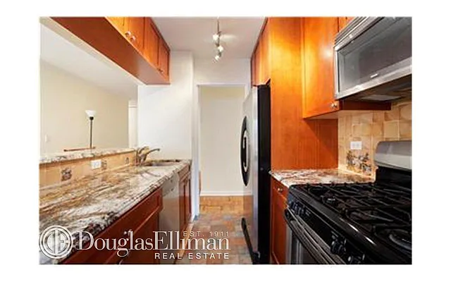 Rented by Douglas Elliman | media 5
