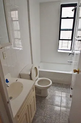 Rented by CITY SKYLINE REALTY INC | media 7