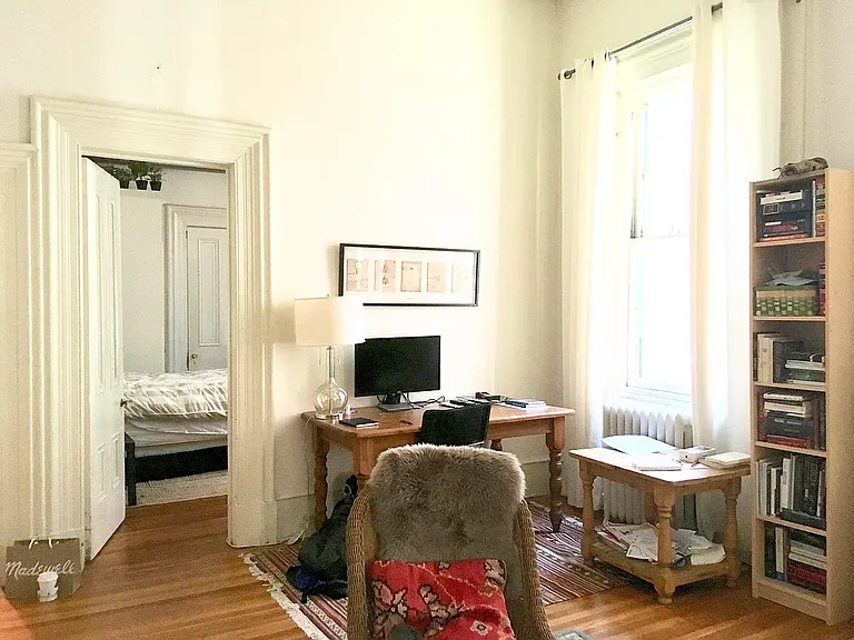 1929 Chestnut St #2R — Photo 6