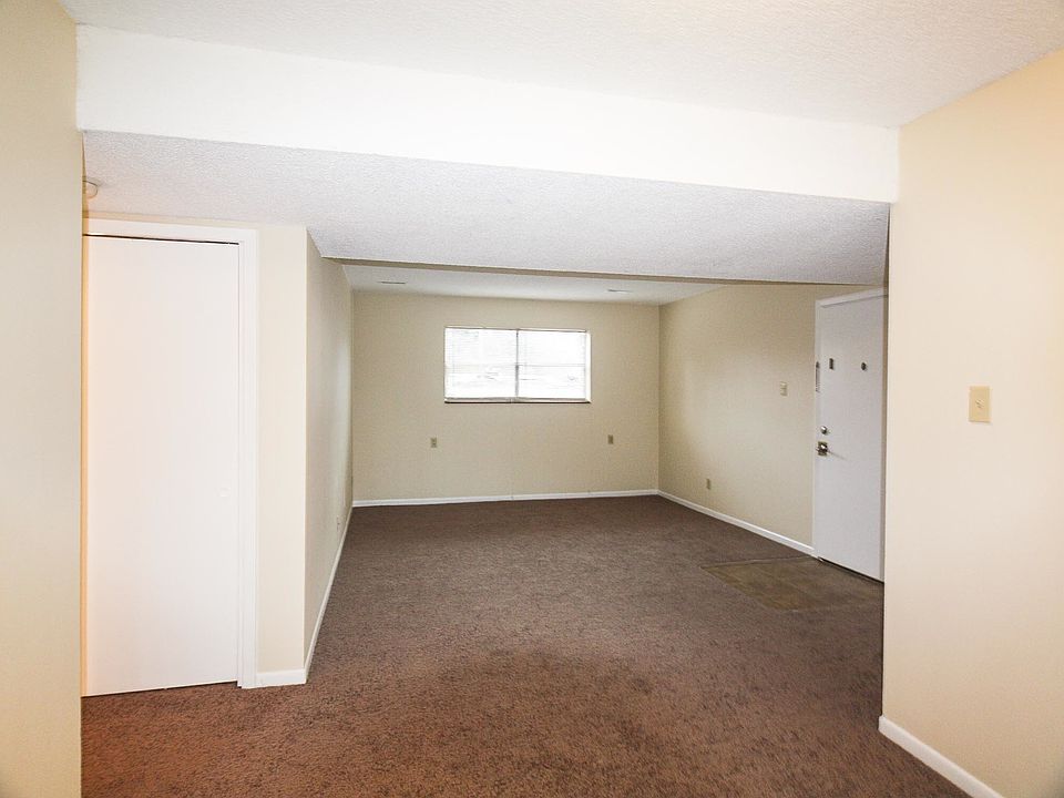 1st image of 804 Flanders Ln