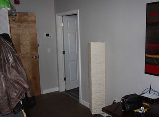 402 E 4th St APT 404, Davenport, IA 52801