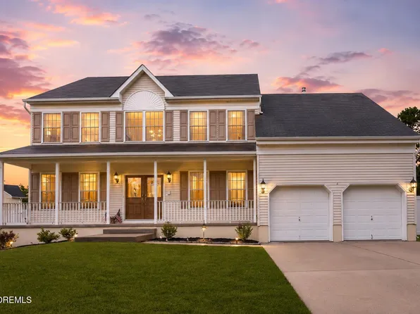 12 Brittany Drive, Bayville, NJ 08721