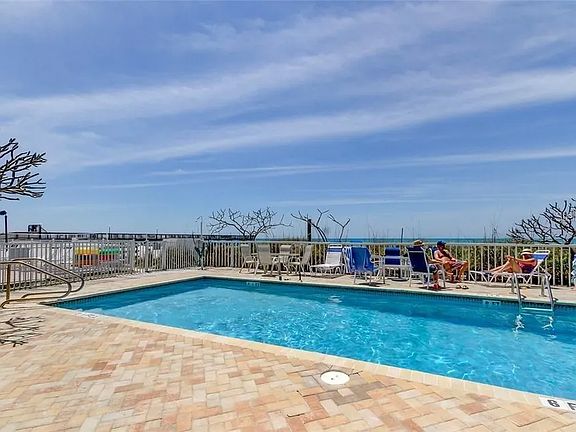2nd image of 18522 Gulf Blvd