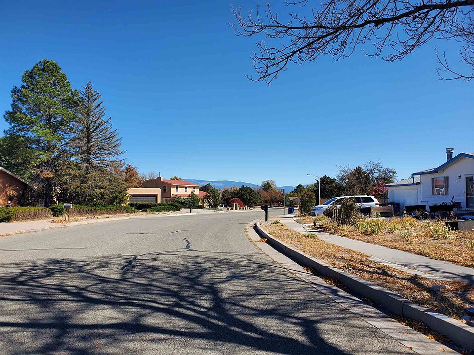1st image of 519 Grand Canyon Dr