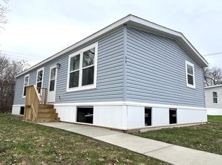 54 Hillcrest Rd, Northville, MI