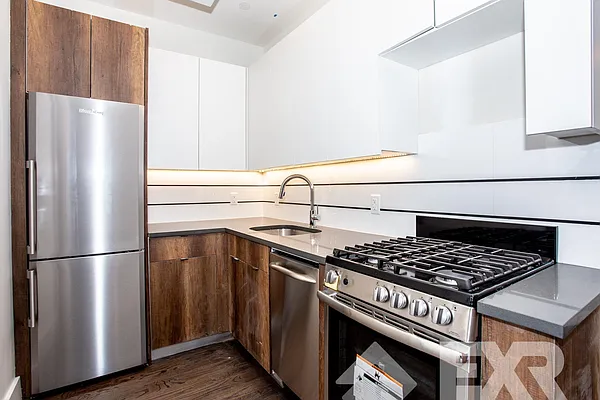 Rented by EXR | media 2