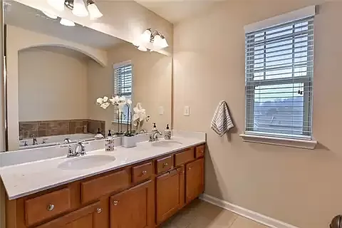3524 Village Enclave Ln — Photo 2