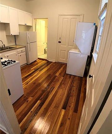 3rd image of 219 Lavoisier St