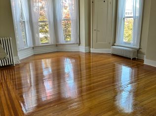 192 S Broadway APT 1, Saratoga Springs, NY 12866