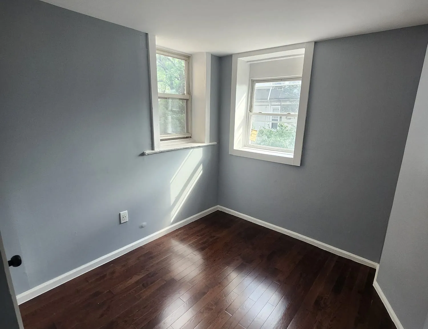 3 bed, 950 sqft, $1,795 — Photo 2