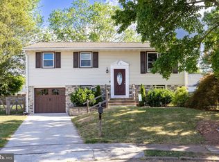 7 Maplewood Ct, Douglassville, PA 19518