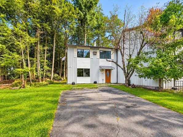42 Peter Way, Kiamesha Lake, NY 12751
