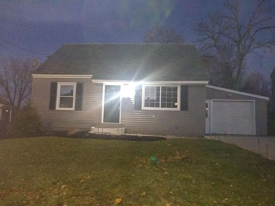 1st image of 218 Croly St