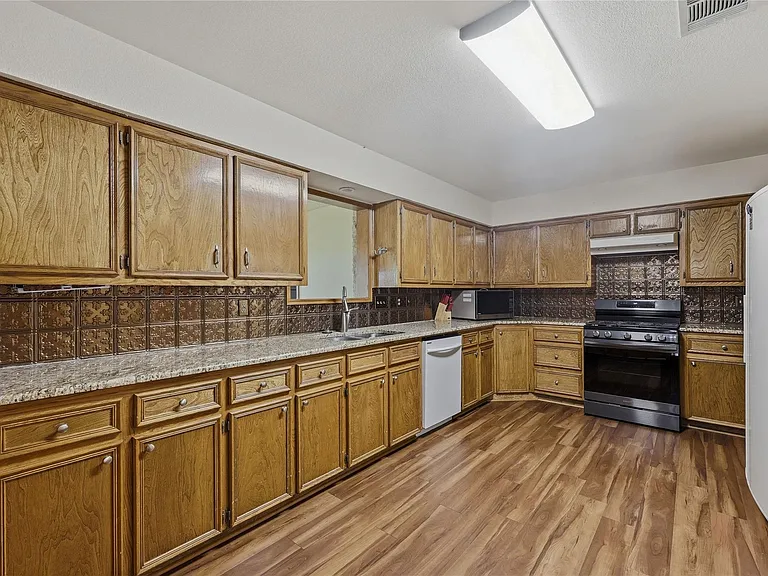 21404 Martin Ln #1 — Photo 7