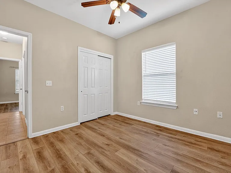 5625 Signal Point — Photo 17