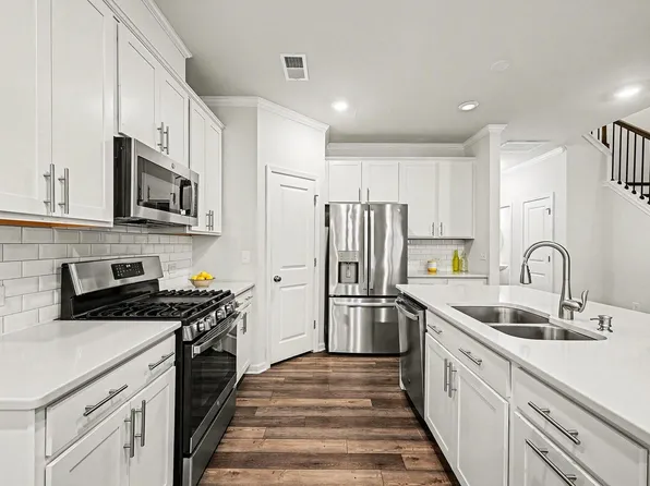 1113 Kindness Ln, Durham, NC 27703