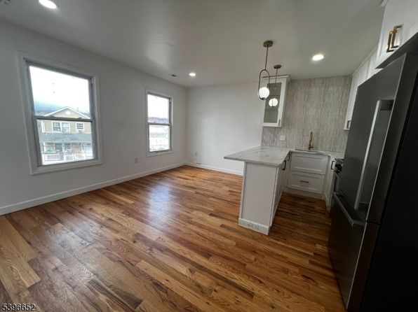 25 Highland St Floor 3