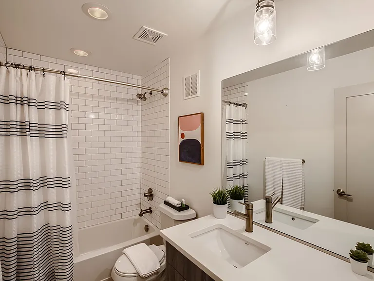 2407 Court Pl — Photo 21