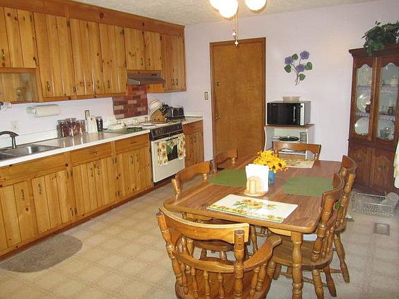 3rd image of 6672 Kimberly Dr