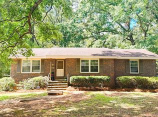 909 Green Forest Dr, Montgomery, AL 36109
