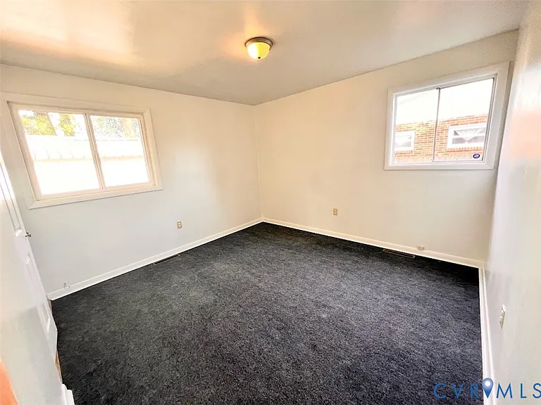 2146 Colston St — Photo 4