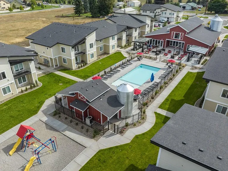 Bluegrass Farms Apartments — Photo 58