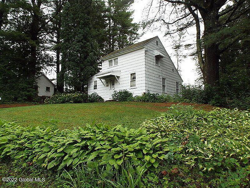 3rd image of 431 Steele Ave