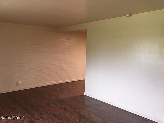3rd image of 4012 S Evergreen Ave